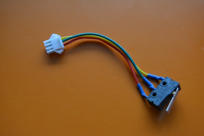 Микропереключатель 3 провода с пластиной